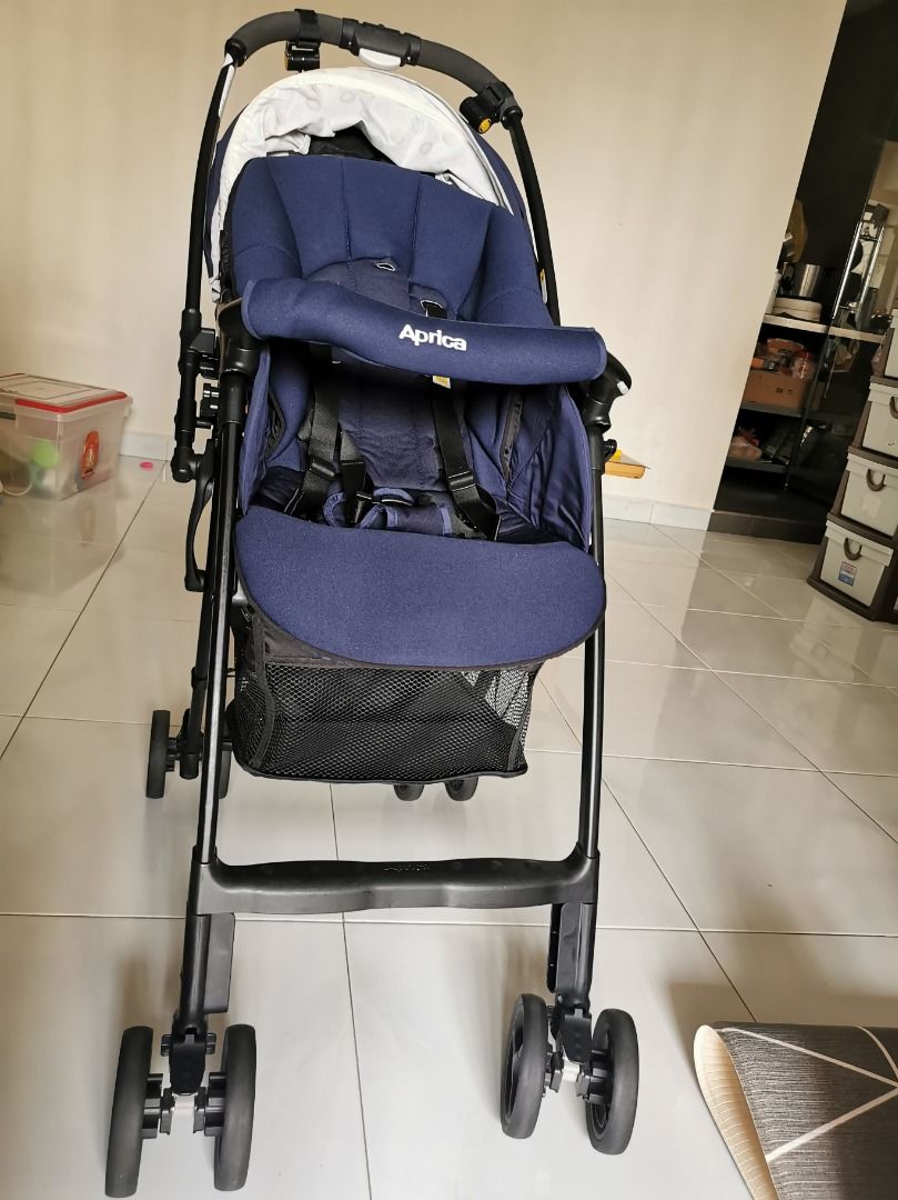 Cuggl empress travel system top