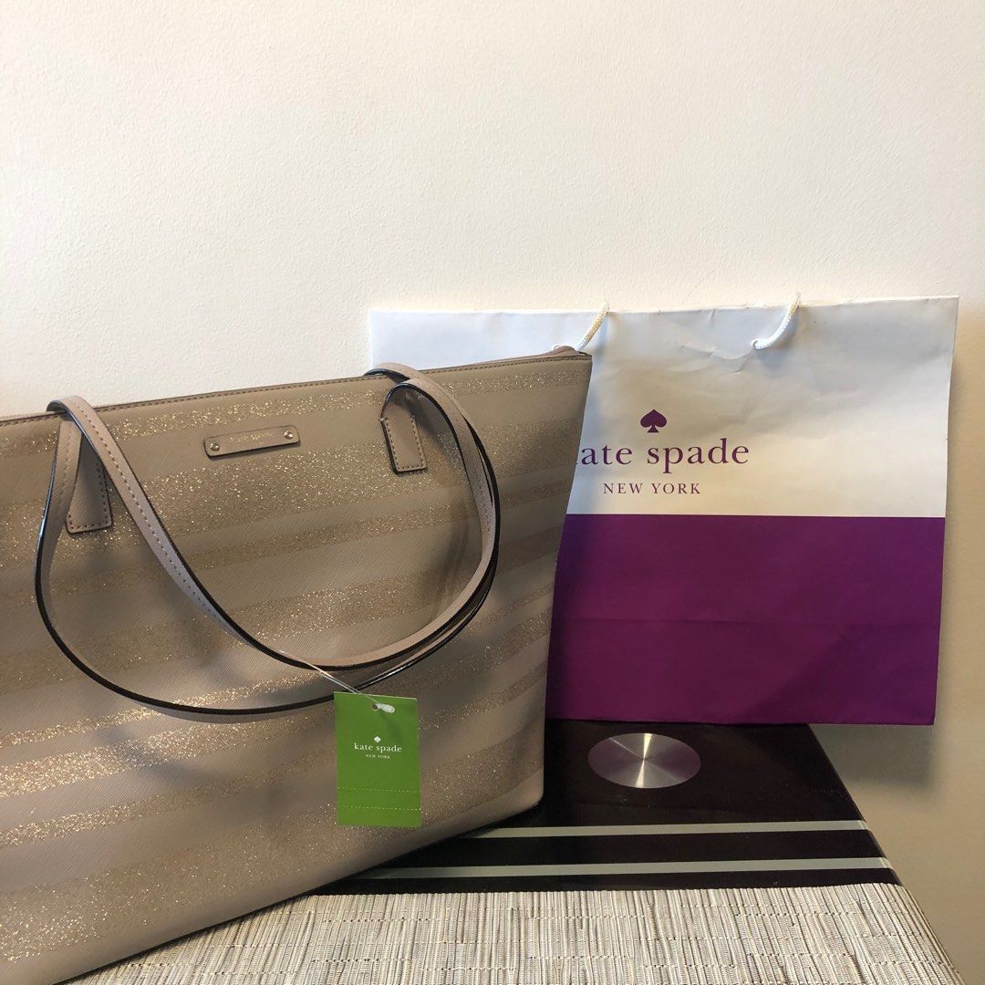 Authentic Kate Spade Large Hani Haven Lane in Lavender (Category: Luxury Bags & Wallets) located in Quezon City. Submitted by itsbackontherack (Listing ID 1258121837, Image 2). Description: Kate Spade Hani Haven Lane (Large) -Lavender RFS: Decluttering BRAND NEW (NEVER USED) -Bought in US -With Kate Spade Paper Bag - With slight flaws on both sides due to storage but not that visible. -Color may differ due to lighting..