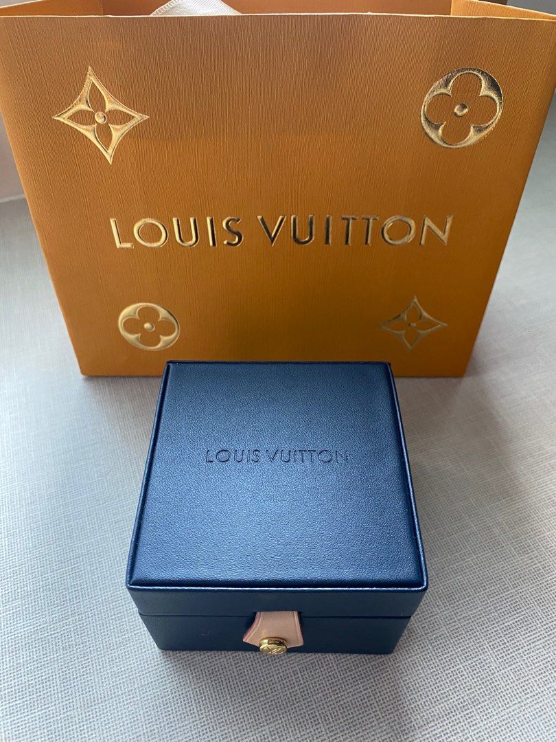 Gifting : Louis Vuitton LV Vip gift, Luxury, Accessories on Carousell