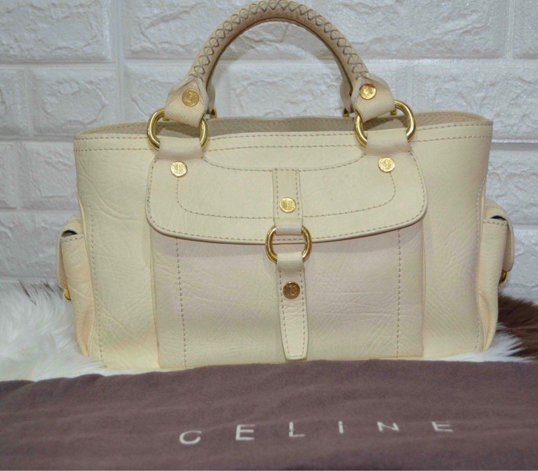 Auyhentic Celine (Category: Luxury Bags & Wallets) located in Manila. Submitted by chloe_luxuries (Listing ID 1258159999, Image 1). Description: Guaranteed original celine hand bag Still in very good condition with minor sign of usage Comes with dustbag Pm for more details.