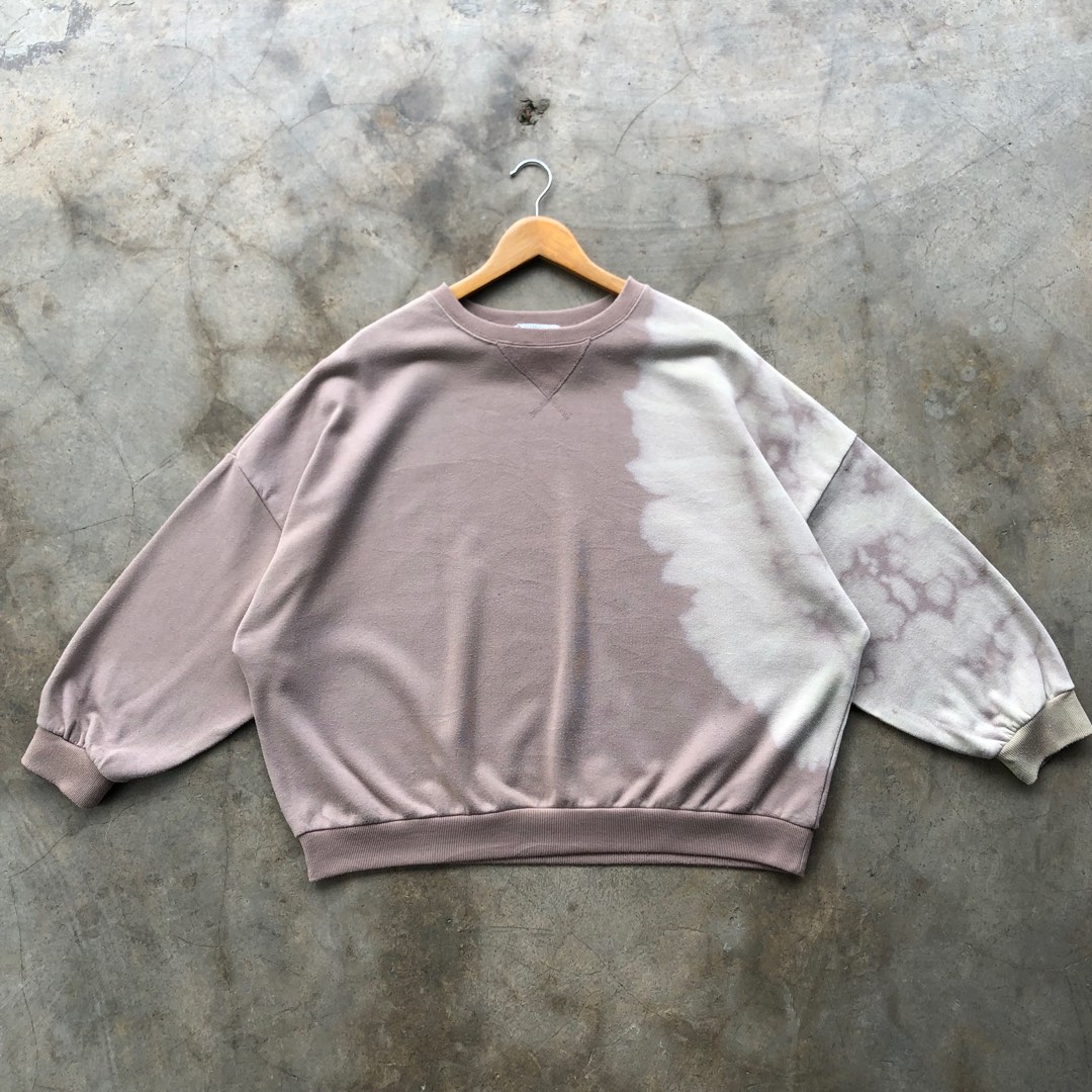 Baggy tie clearance dye sweatshirt