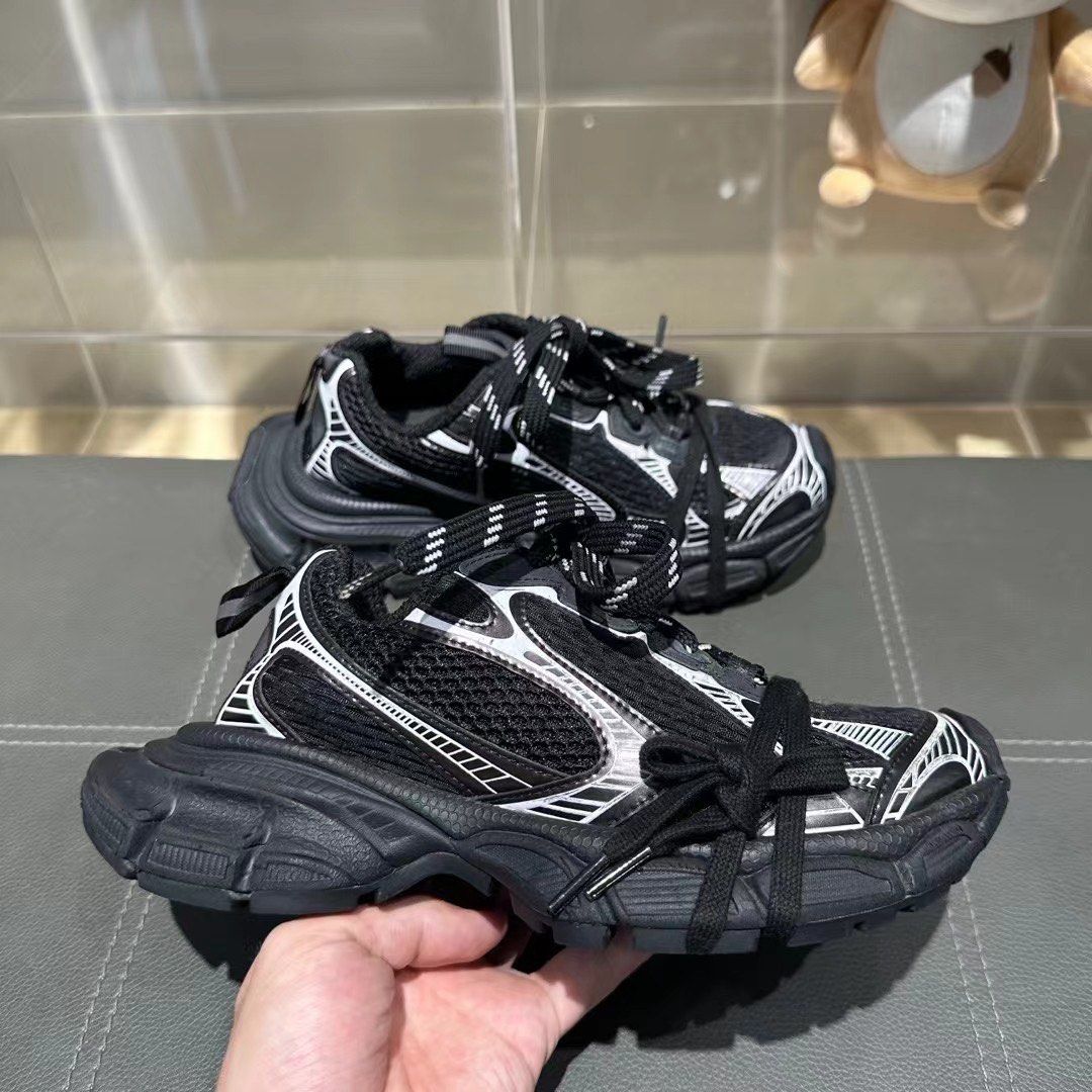 Yeezy online 35 balenciaga