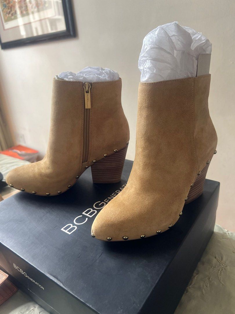 BCBG Sexy Suede Boots Women s Fashion Footwear Boots on Carousell