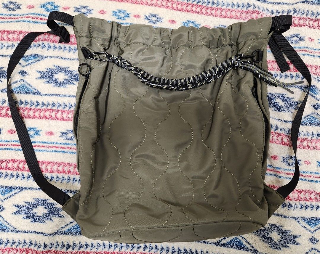 BETHEL Drawstring Backpack, 女裝, 手袋及銀包, 背囊- Carousell
