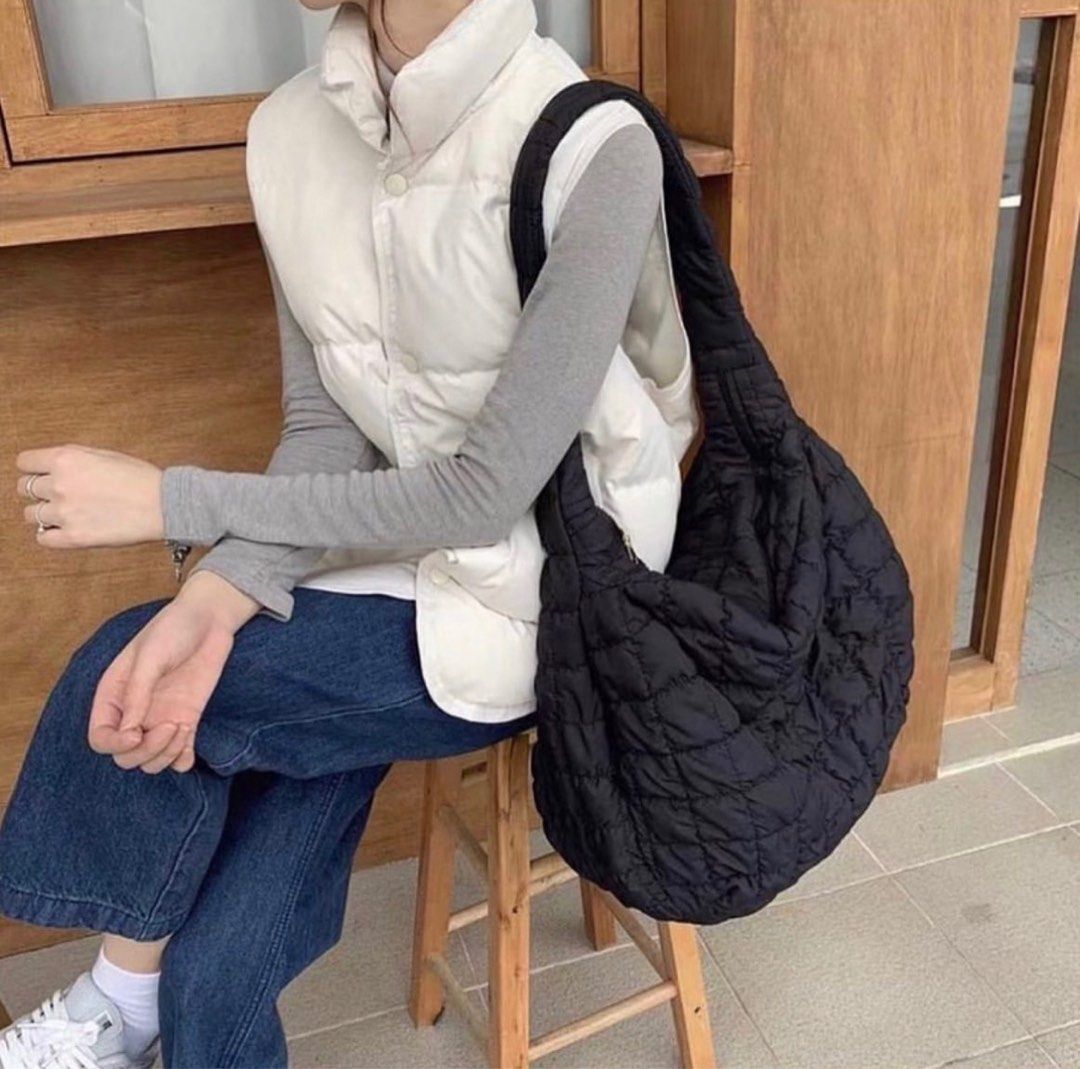 COS Oversized Quilted Bag Black, Women's Fashion, Bags & Wallets, Tote Bags  on Carousell