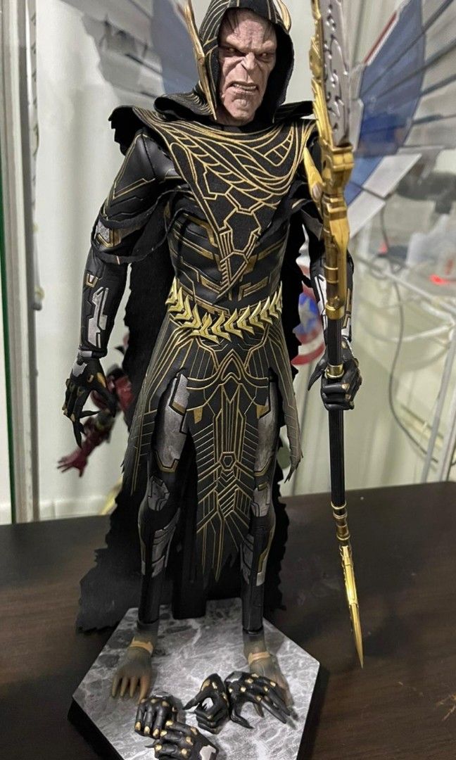 Black order hot toys online