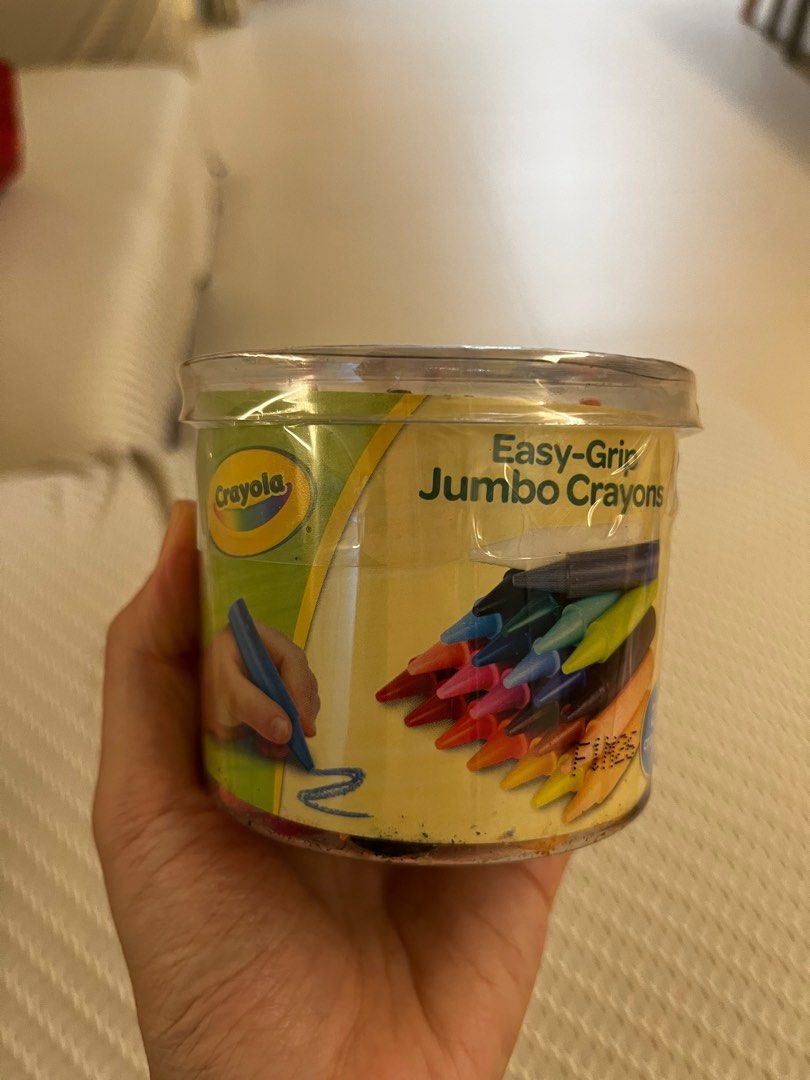 BNIB Crayola easy grip jumbo crayons 24 pcs, Hobbies & Toys