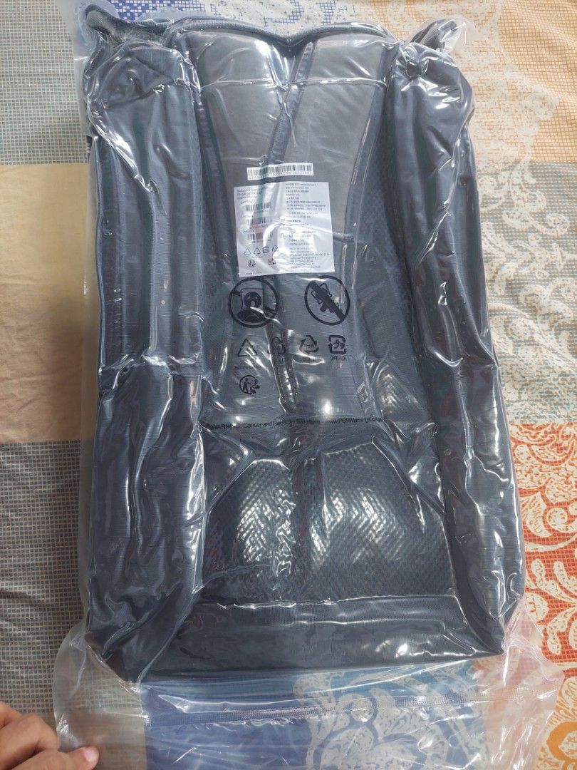 Brand new MSI Essential Backpack (Laptop Bag) (Category: Laptop Bags & Sleeves) located in Floridablanca. Submitted by rzdl. (Listing ID 1258167596, Image 3). Description: For sale. Bago at di pa nabubuksan. Kasya 15 to 16 inches laptop. Loc: Pampanga MOD: shopee MOP: gcash If COD +10% via shopee.