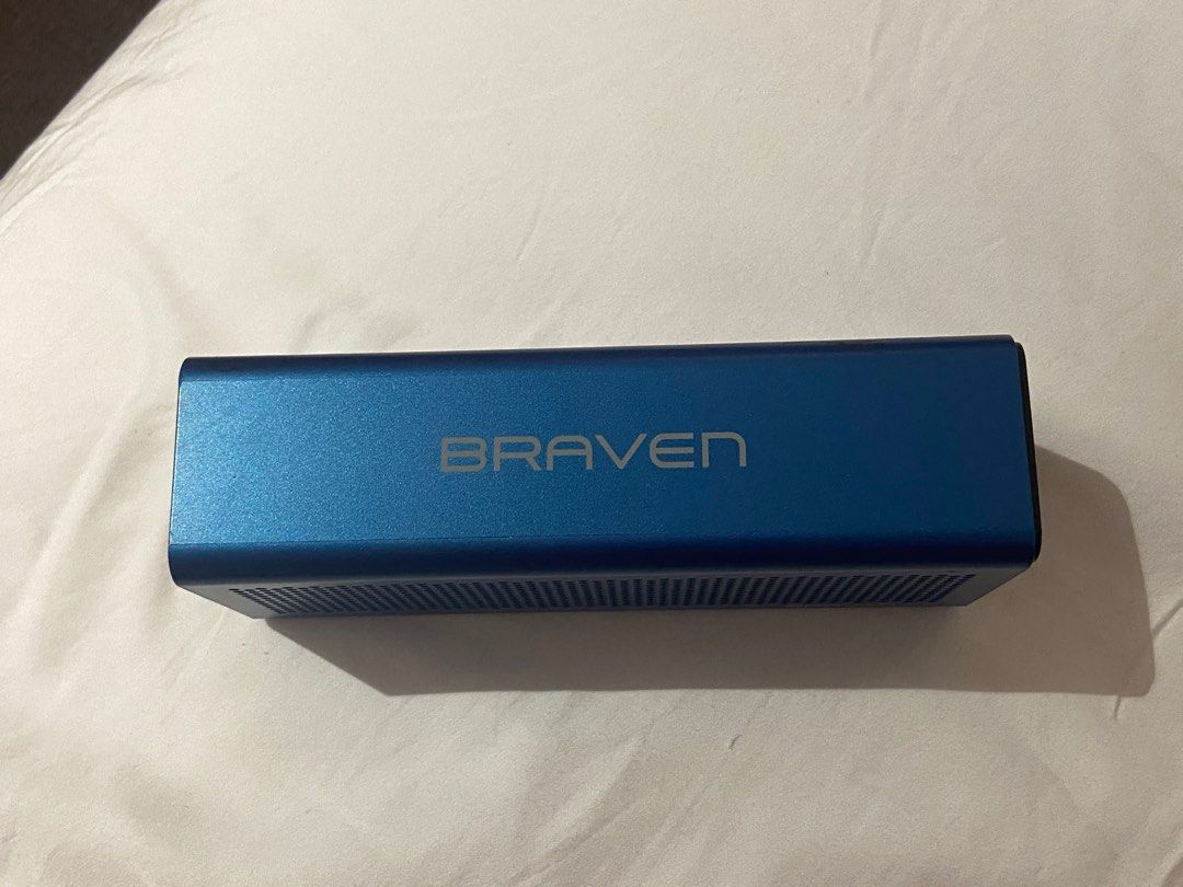 Braven 570 Bluetooth Speakers (Category: Soundbars, Speakers & Amplifiers) located in Quezon City. Submitted by bingbnb (Listing ID 1258089109, Image 2). Description: Original Braven Box, manual, cable included In good working condition. Tested Loc: QC.