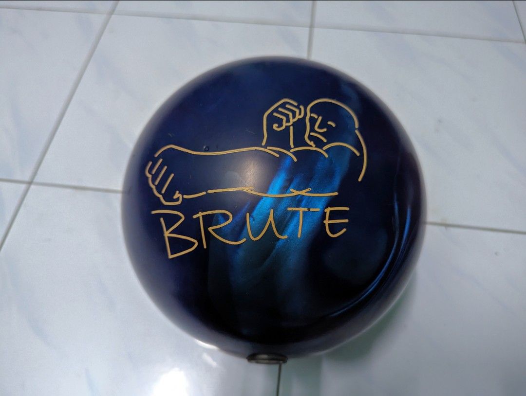Brunswick Brute Bowling Ball (12lbs), Sports Equipment, Sports & Games