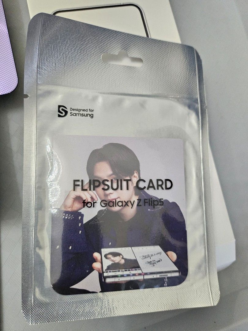 BTSSUGA FLIPSUIT CARD for Galaxy Z Flip5 - スマホアクセサリー