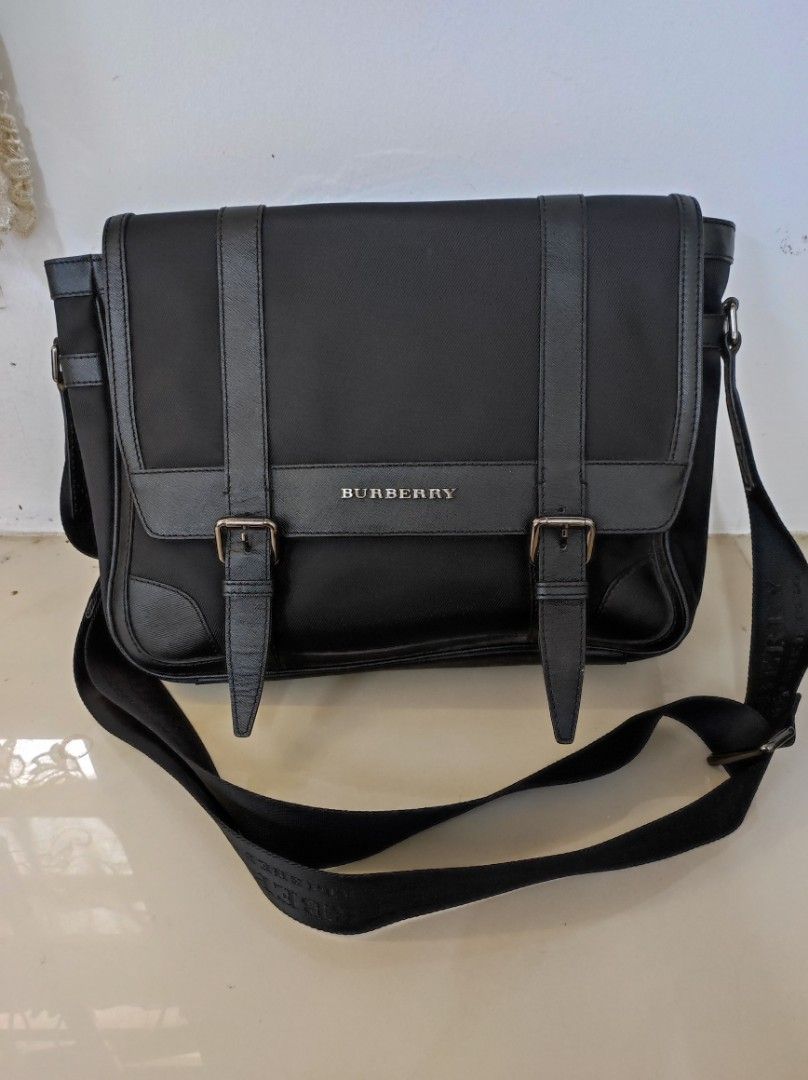 Burberry messenger top bag mens