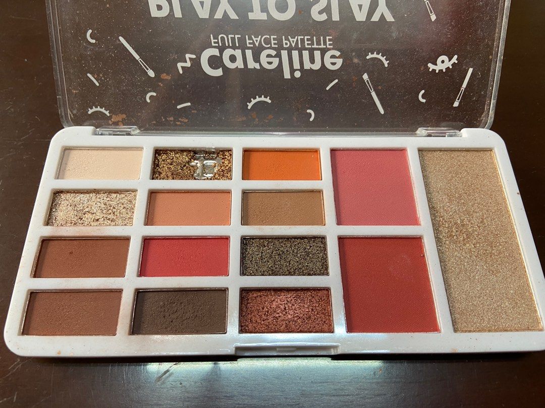 Careline Full Face Pallete (Category: Makeup) located in Manila. Submitted by futuremd_ (Listing ID 1258075006, Image 2). Description: Used a couple of times lang :) Nabagsak kaya na sira ung isang glitter pallete..