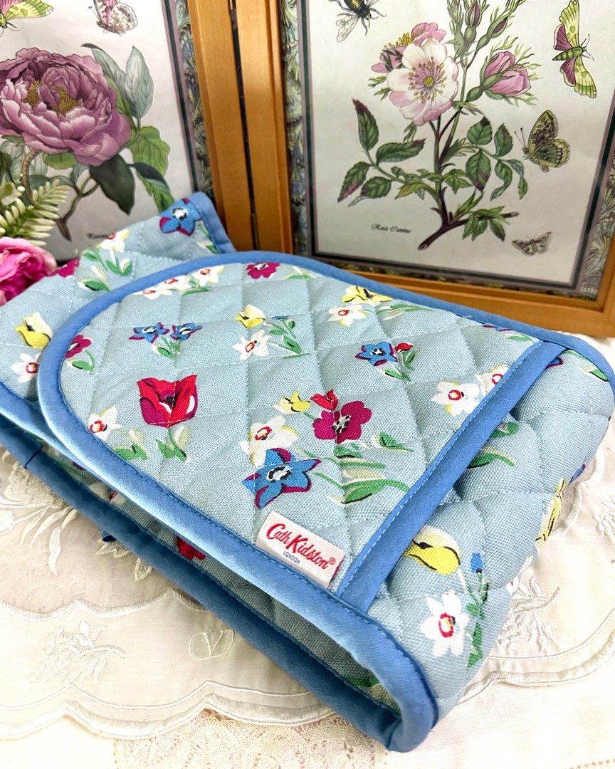 Cath Kidston Double Oven Gloves, Furniture & Home Living, Kitchenware