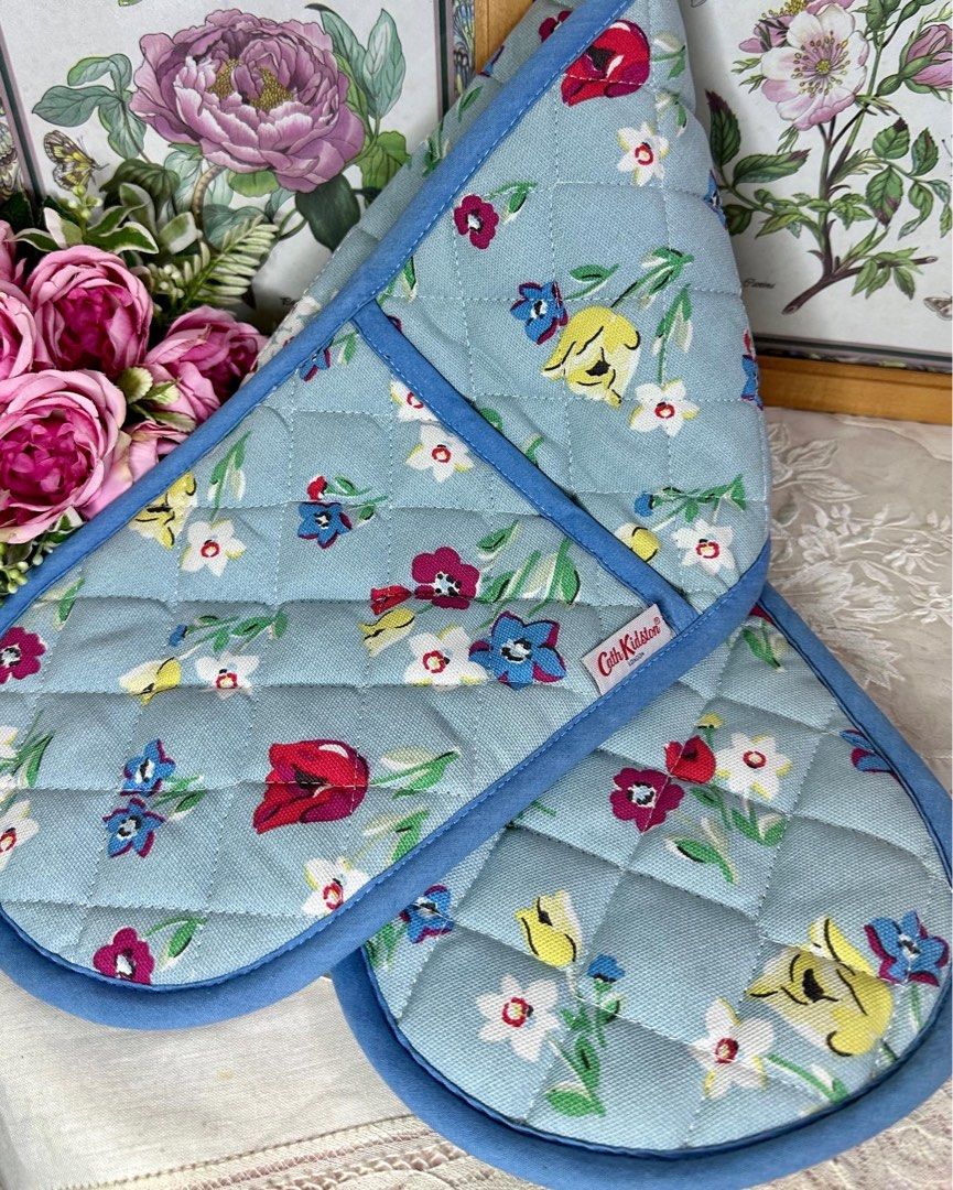 Cath Kidston Double Oven Gloves, Furniture & Home Living, Kitchenware