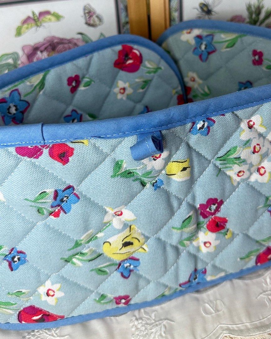 Cath Kidston Double Oven Gloves, Furniture & Home Living, Kitchenware