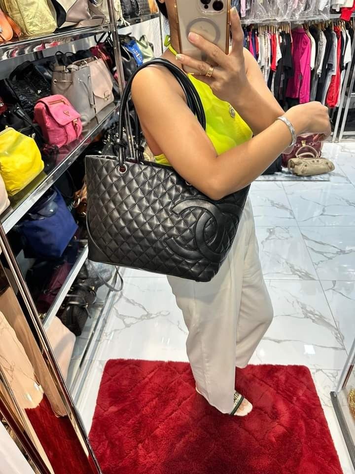 Chanel Cambon beige bag Black Leather ref.1036221 - Joli Closet