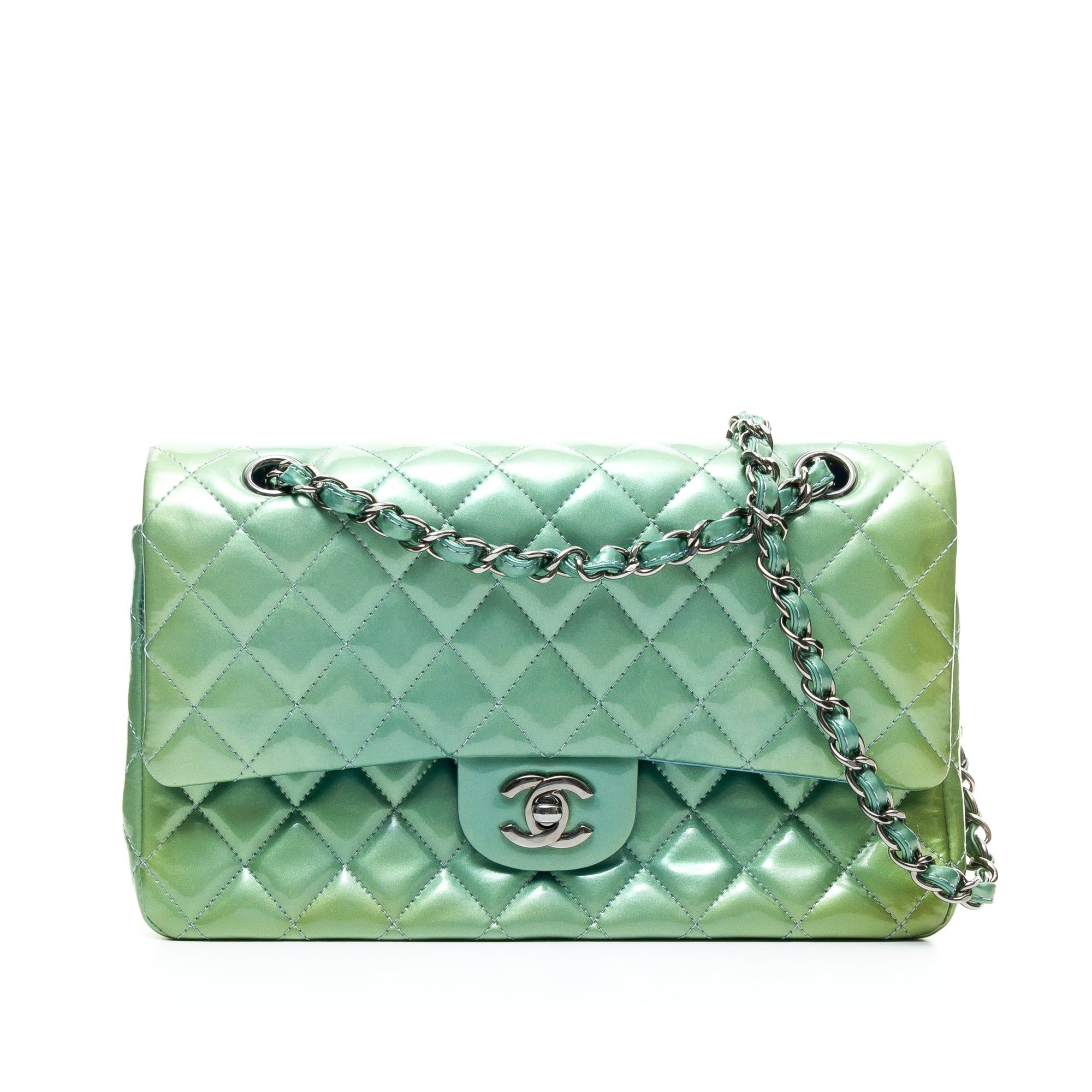 Chanel Classic Double Flap Shoulder bag in Patent Leather, Ruthenium  Hardware Green