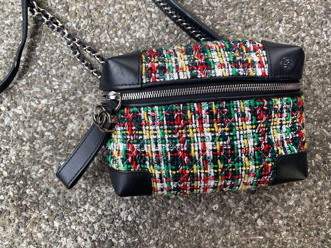 Chanel tweed waist bag outlet