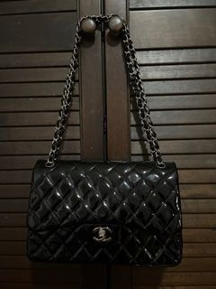 Chanel Vintage 24K Black Patent CC Vanity Case - Handbag | Pre-owned & Certified | used Second Hand | Unisex