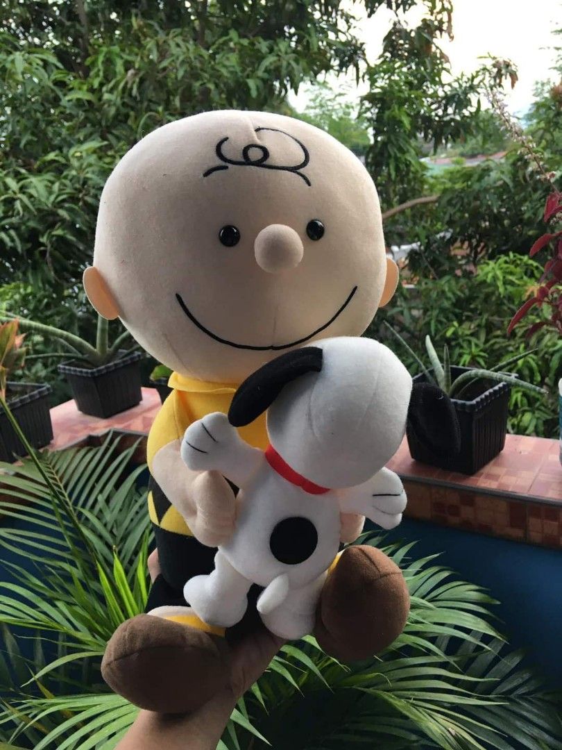 CHARLIE BROWN HUGGING SNOOPY Plush (Category: Plushies & Soft Toys) located in Mabalacat. Submitted by whowannashoppe (Listing ID 1258160322, Image 1). Description: P2, 000 00 CHARLIE BROWN HUGGING SNOOPY PLUSH ✅ New with swing tag ✅ Newly bought.
