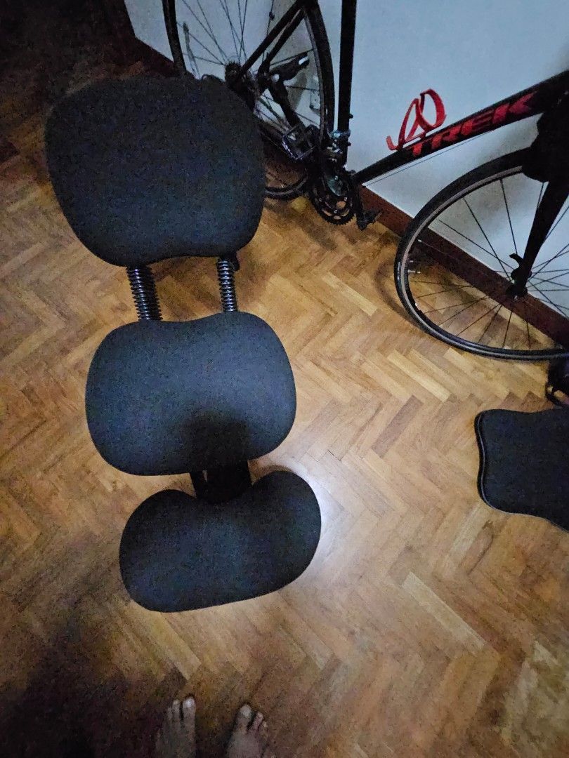 Cinius kneeling chair deals