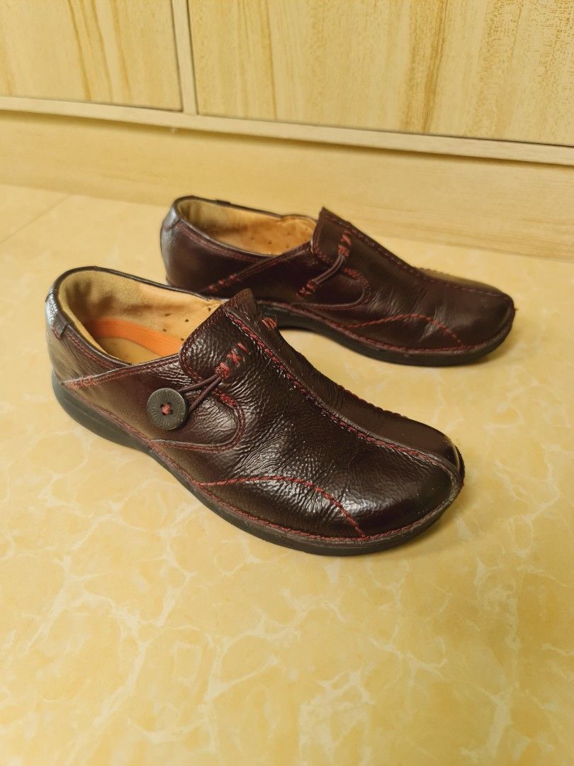 Clarks on sale genuine leather