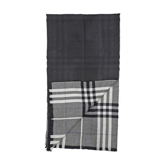 Burberry clearance scarf clearance