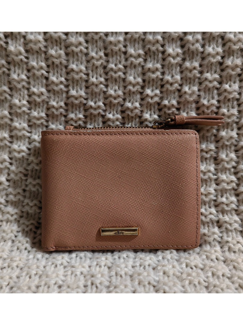 Clue Bifold Wallet Women s Fashion Bags Wallets Wallets Card
