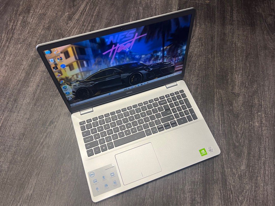 Dell Inspiron 5593 Core i7 with Nvidia 4GB graphic Computers