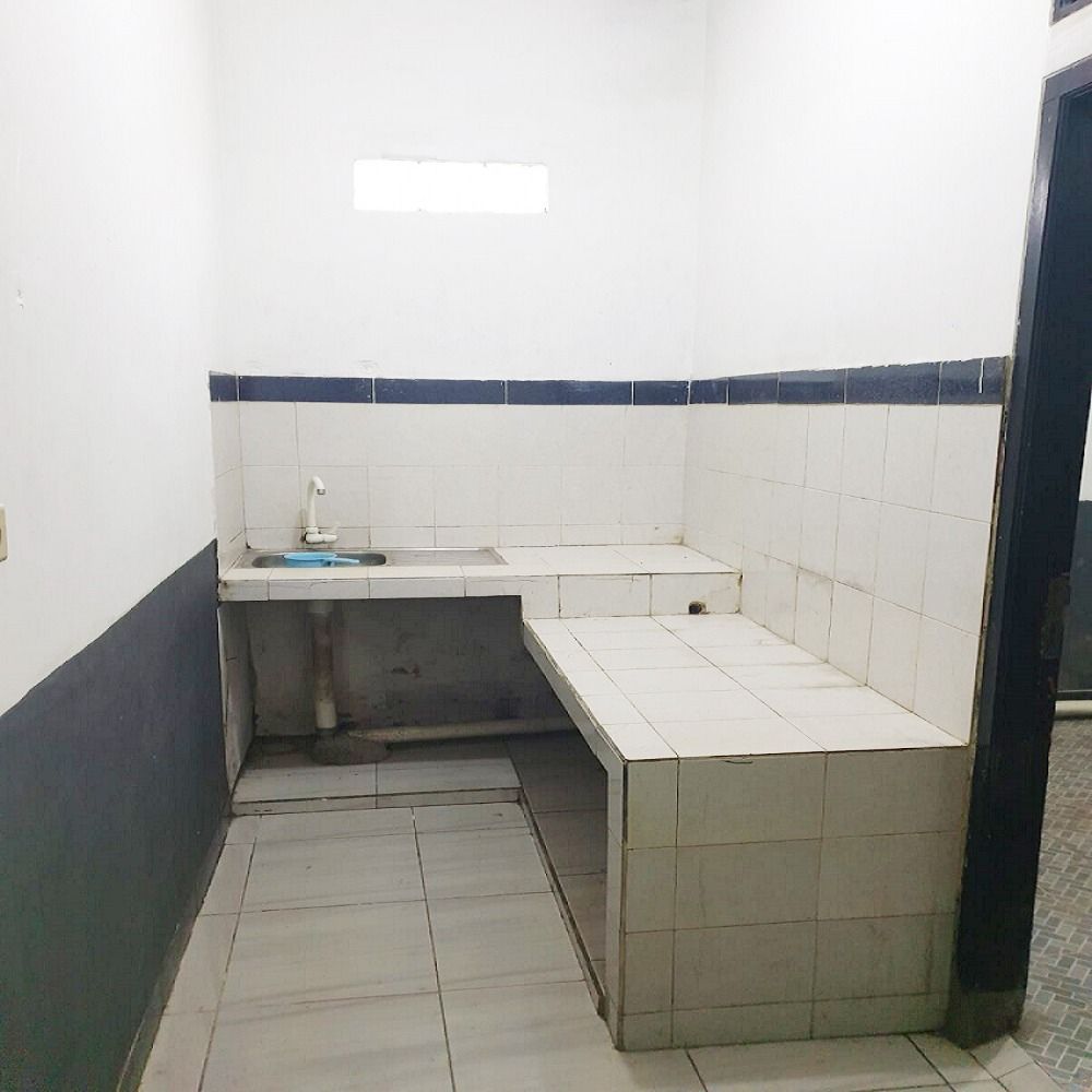 dijual_rumah_kontrakan_4_pintu_1696322505_21cb1554_progressive