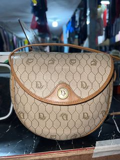 (Category: ) located in . Submitted by nad1234kim (Listing ID 1258145666, Image 1). Description: .