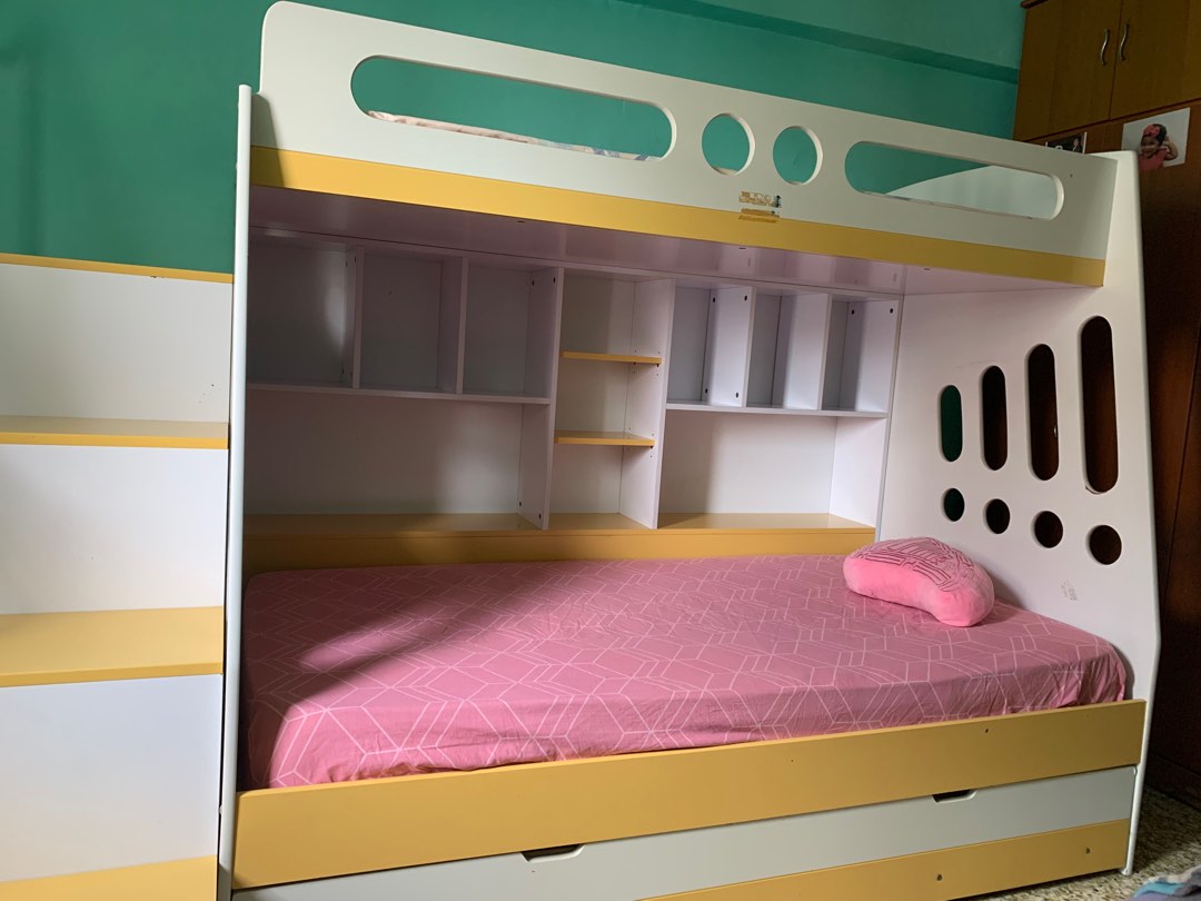 Double Decker Bed with 2 mattress., Furniture & Home Living, Furniture
