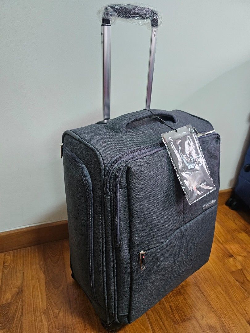 Echolac Gemini 20" large capacity cabin, Hobbies & Toys, Travel