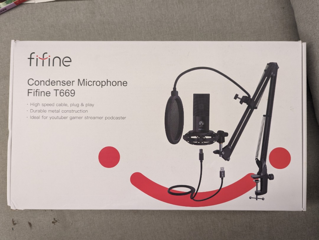 FIFINE T669 USB Studio Condenser Audio Gaming Microphone W/ Boom Arm