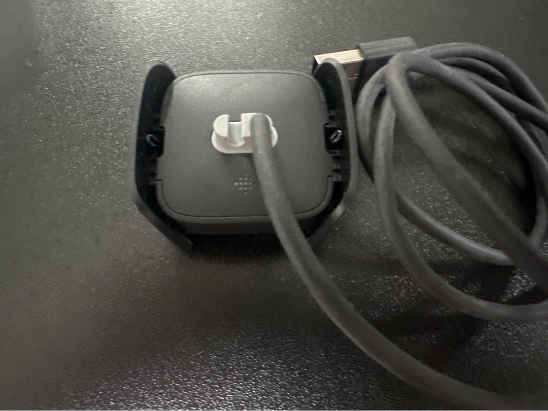 Fitbit Versa 2 Charger, Mobile Phones & Gadgets, Wearables & Smart
