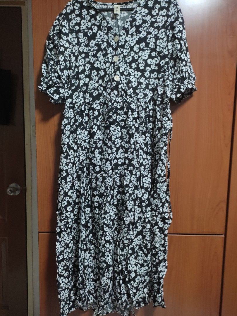 CHEAP BRAND NEW Floral Dress
