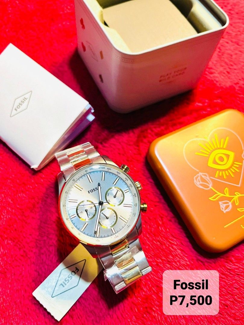 FOSSIL 2 TONE (Category: Luxury Watches) located in Quezon City. Submitted by margsstuff (Listing ID 1258040278, Image 2). Description: original fossil watch 2 tone P7,500 no issue all working authentic from UK LALAMOVE OR PICK UP LOCATION: PROJECT 4 QC.