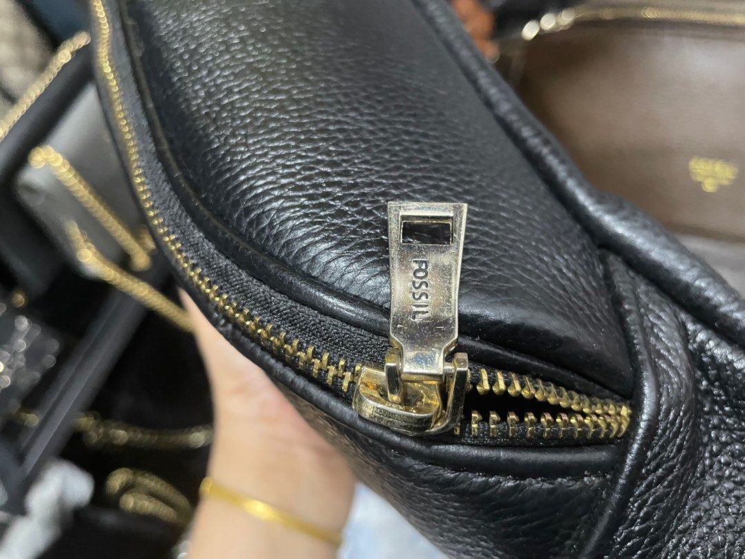 Fake fossil hotsell bag