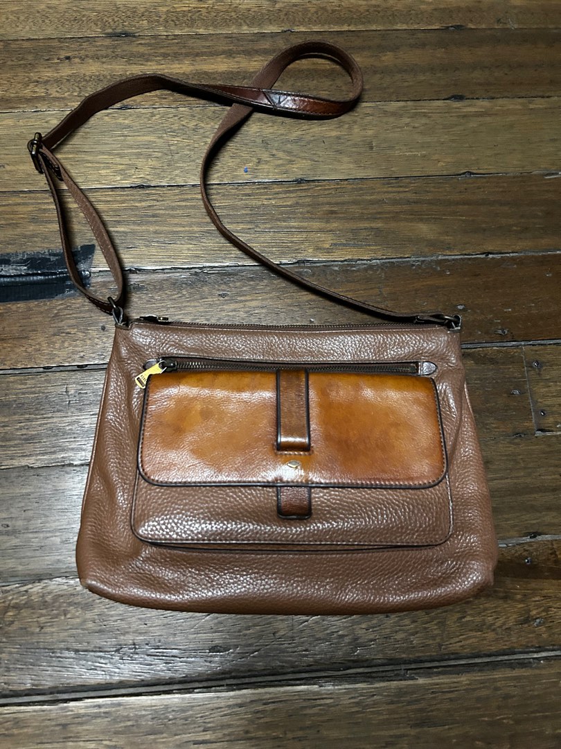 Fossil Kinley brown leather crossbody bag, Women's Fashion, Bags