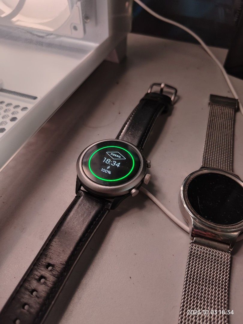Fossil sales sport 3