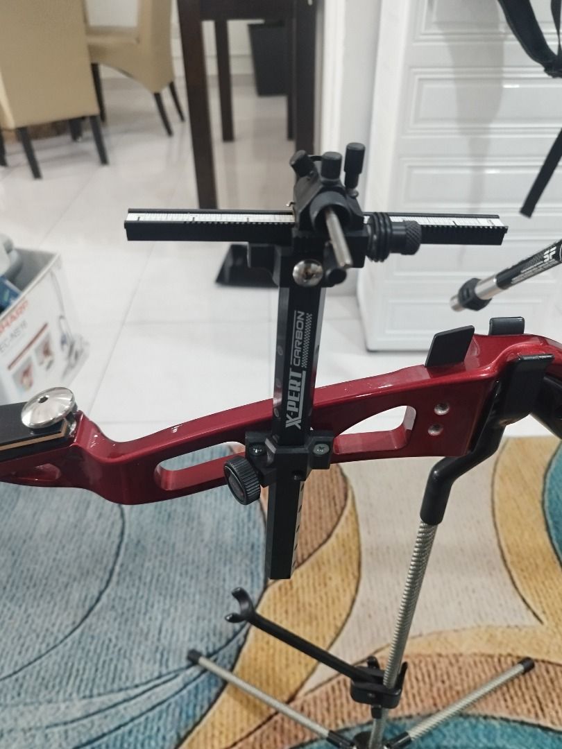 Full set Hoyt Horizon recurve bow with a dozen of arrows including