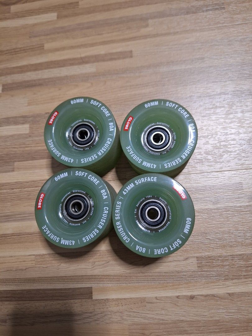 Globe Cruiser Wheels + Bearings, Sports Equipment, Sports & Games