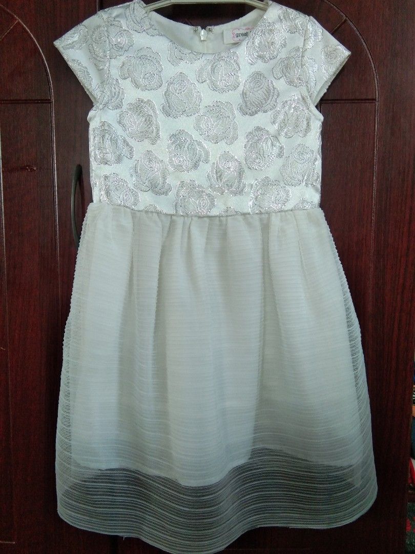 Great Kids White dress (Category: Babies & Kids Fashion) located in Santa Maria. Submitted by pabilip0 (Listing ID 1258048996, Image 1). Description: Great Kids Dress 2T like new used once.