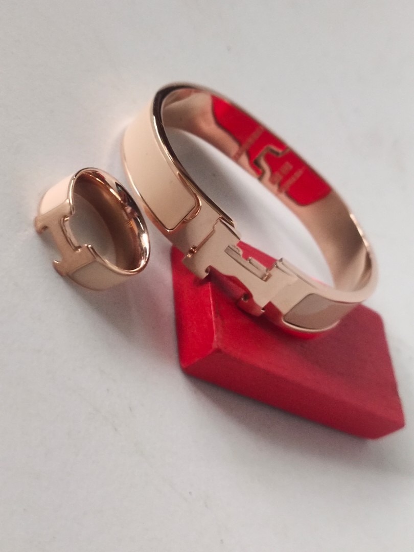 hermes clic clac and ring, Luxury, Accessories on Carousell