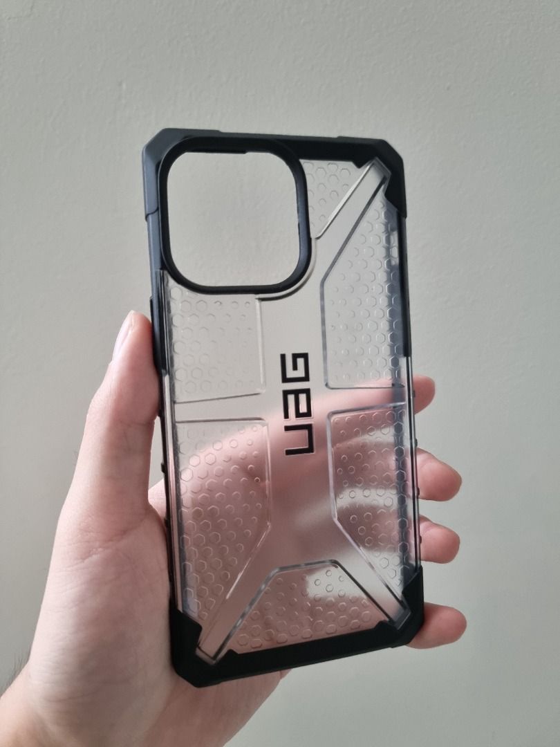 iPhone 15 / iPhone 15 Pro / iPhone 15 Pro Max / iPhone 15 Plus Shockproof UAG Plasma Case (Category: Cases & Sleeves) located in Quezon City. Submitted by bagels42 (Listing ID 1258098273, Image 3). Description: iPhone 15 / iPhone 15 Pro / iPhone 15 Pro Max / iPhone 15 Plus Shockproof UAG Plasma Case Price: 750 ***Actual pictures are in the posting, please refer to them*** Colors: Smoke Grey Clear Plasma Series adds a visually striking translucent