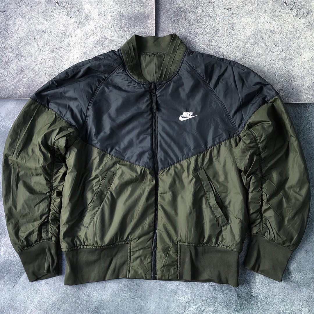 Jacket Nike Swoosh Reversible Bomber MA-1, Fesyen Pria, Pakaian