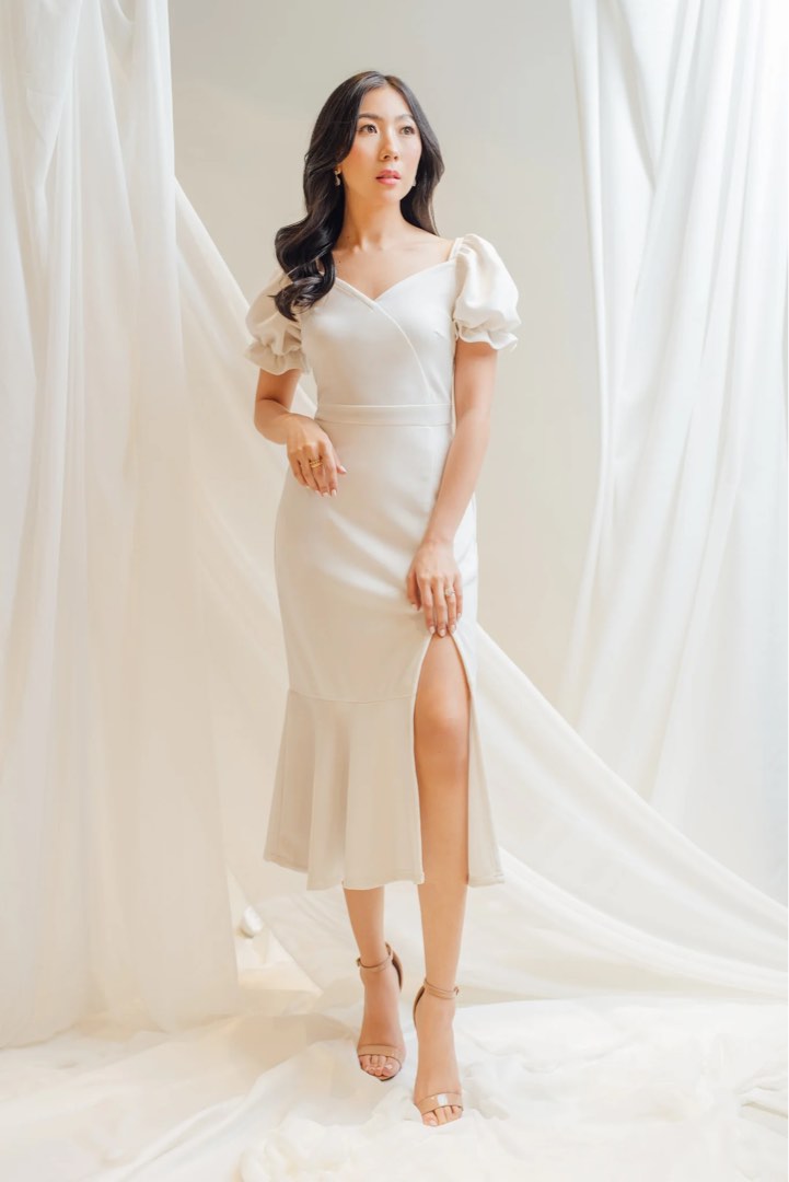 Karimadon White Dress Puff Sleeved Women s Fashion Dresses Sets Dresses on Carousell