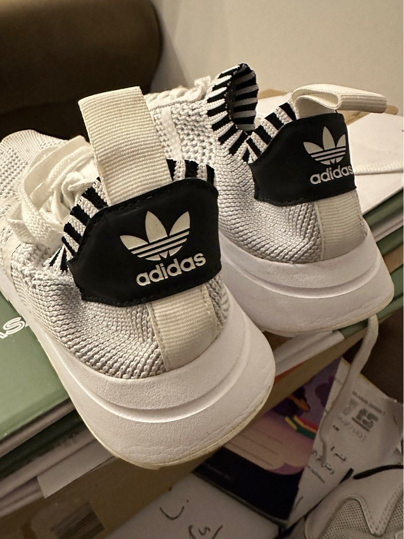 Kasut store adidas running