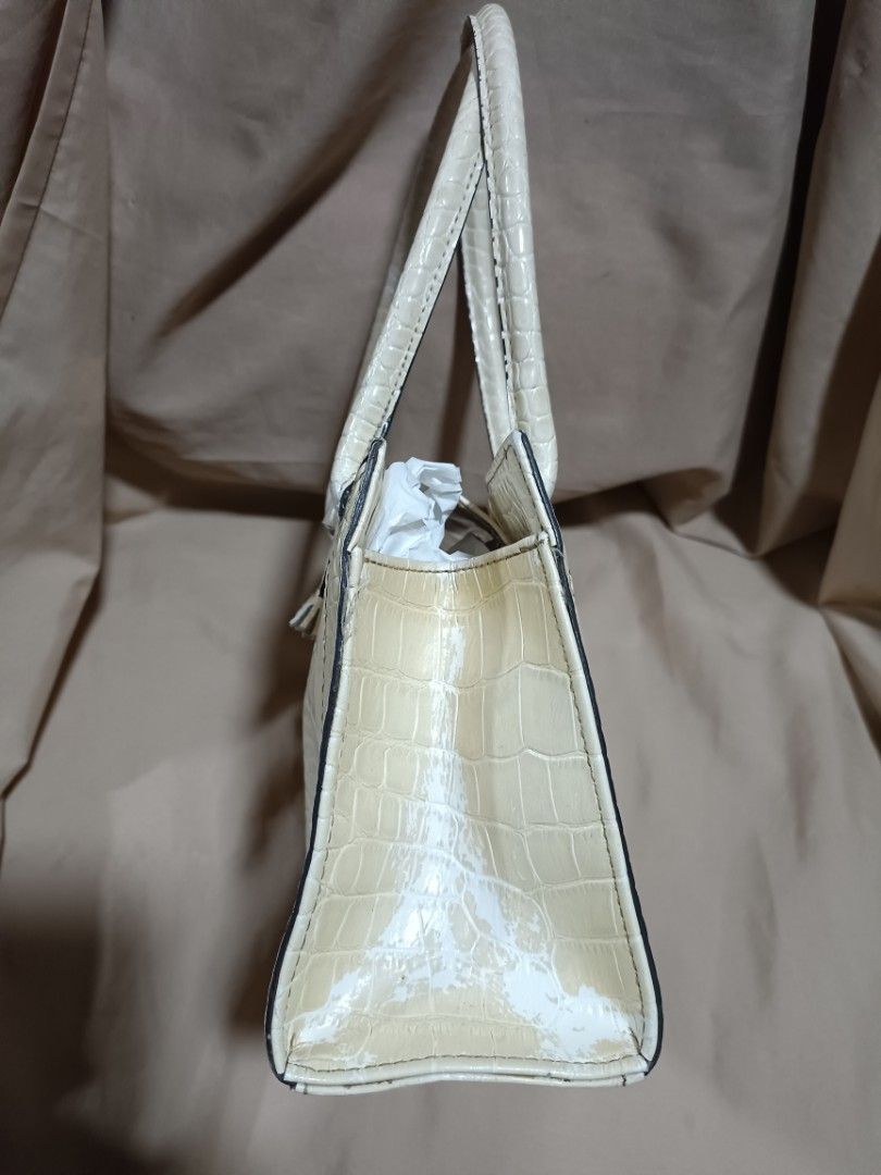 Liz claiborne white purse cheap
